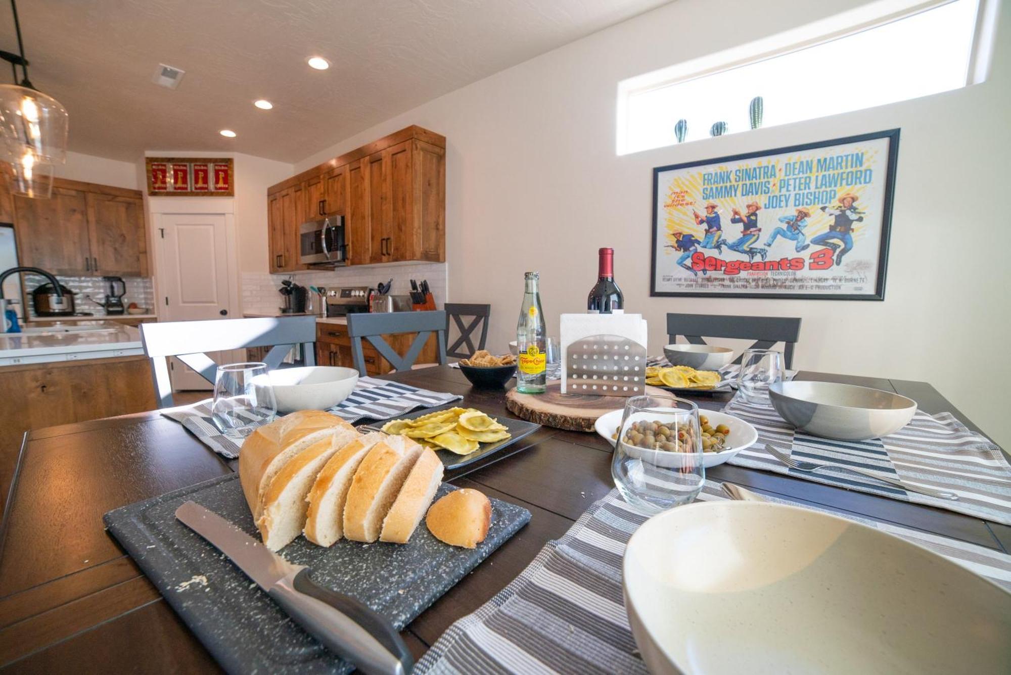 Hollywood Hangout - New West Properties Kanab Eksteriør bilde
