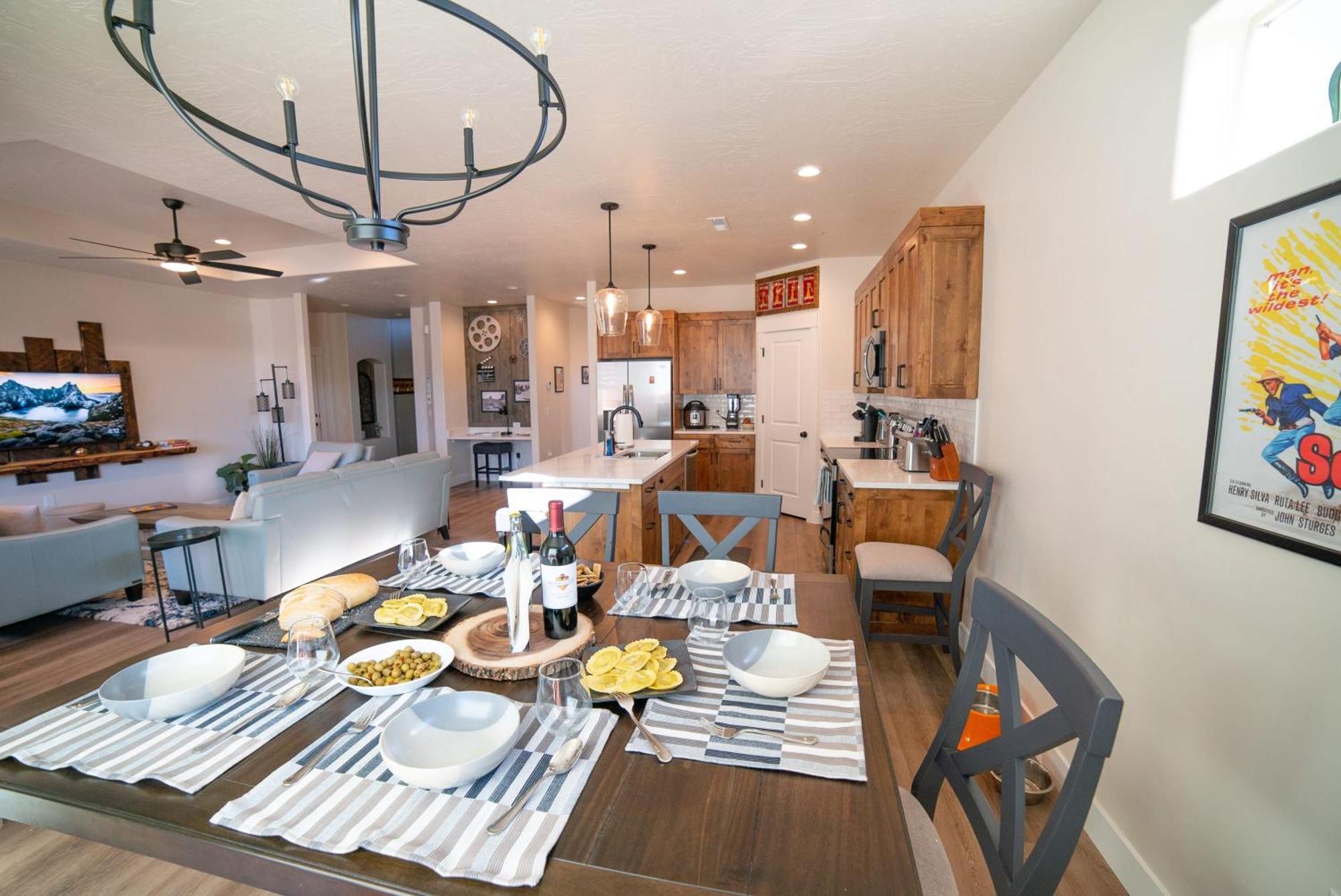 Hollywood Hangout - New West Properties Kanab Eksteriør bilde